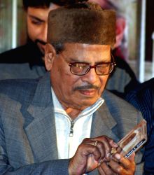 Manna Dey at the launch of Aapki Khidmat Mein, a collection of ghazals by Manna Dey in Kolkata on Monday 2nd Nov09.