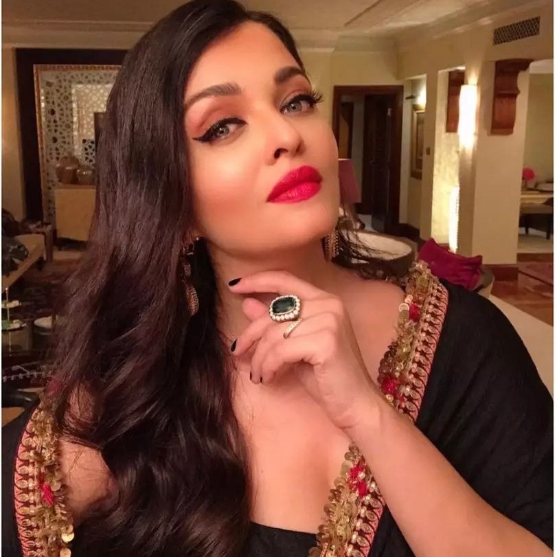 princess polly baby blue dress Download Minimalist Indian Woman Actress Aishwarya Rai Black Dupatta Outfit  Wallpaper main image 0