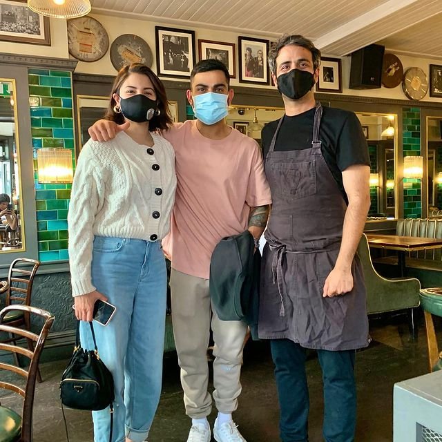 Anushka Sharma and Virat Kohli enjoy vegan lunch date in London - Vimarsana News