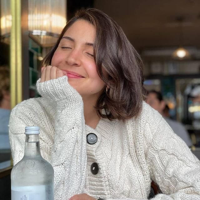 Anushka Sharma shares new pic with short haircut look - Vimarsana News