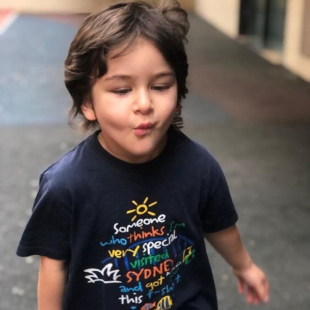 Taimur Ali Khan's 5th birthday: Kareena Kapoor says 'no one like you', Sara Ali Khan wishes him 'all the toys, chocolates, laughter' - Vimarsana News
