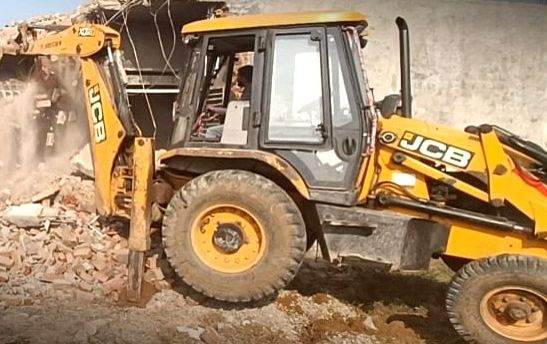 10 shops, illegal colony demolished in Gurugram - Vimarsana News