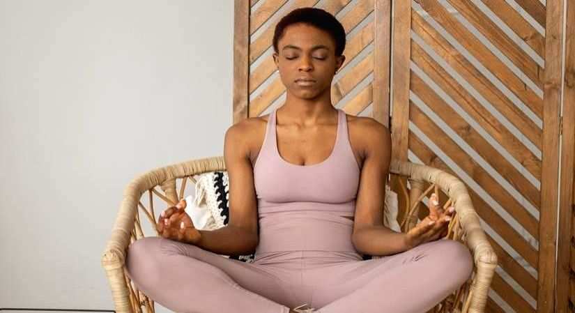 Reading a book, doing yoga can lower risk of dementia: Study - Vimarsana News