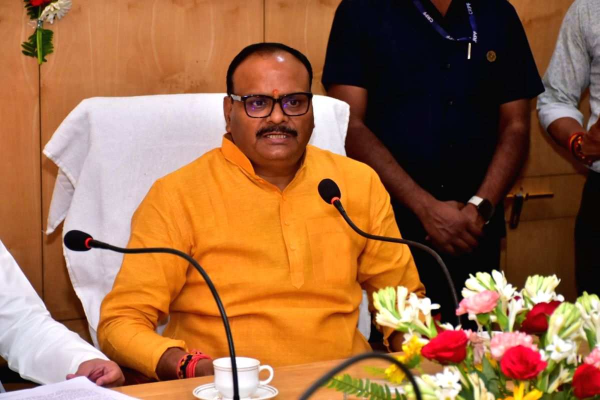 Several UP hospitals to be upgraded: Dy CM Pathak - Vimarsana News