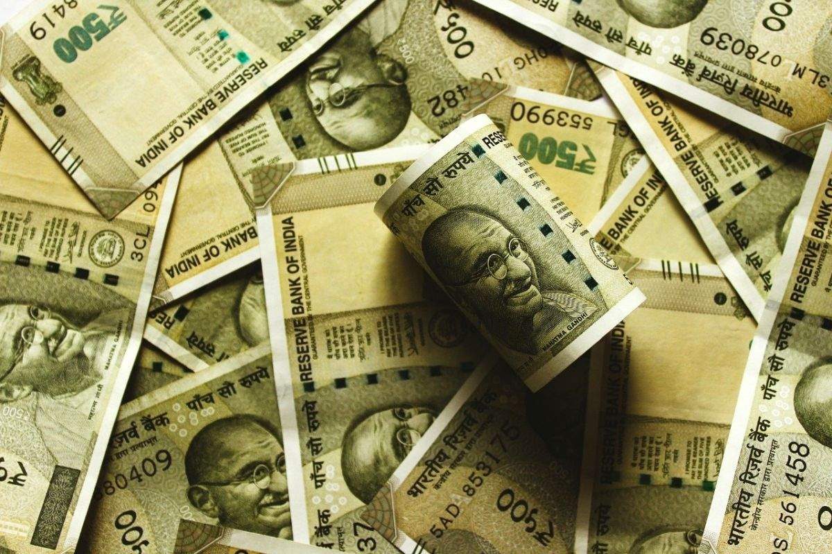 FII outflows countered rising exports, dented Indian rupee in 2021 - Vimarsana News
