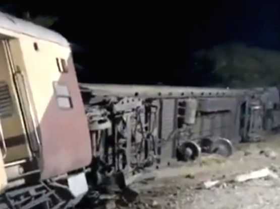 24 injured as train derails in Rajasthan, Railway announces compensation - Vimarsana News