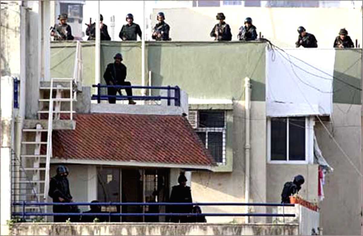 The Mumbai ACP who took on 26/11 terrorists with .303-wielding rookies - Vimarsana News
