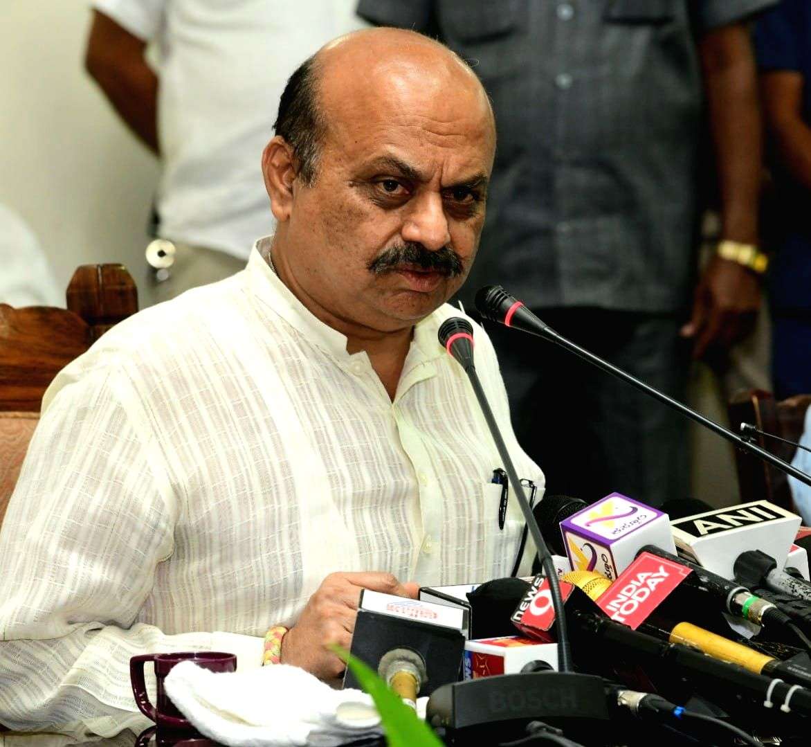 Bommai finally allocates cabinet portfolios - Vimarsana News