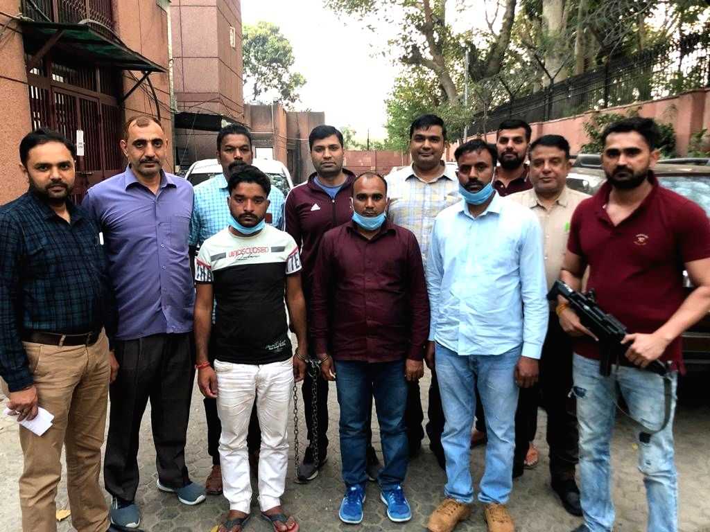3 drug peddlers held, heroin worth Rs 40 cr seized - Vimarsana News