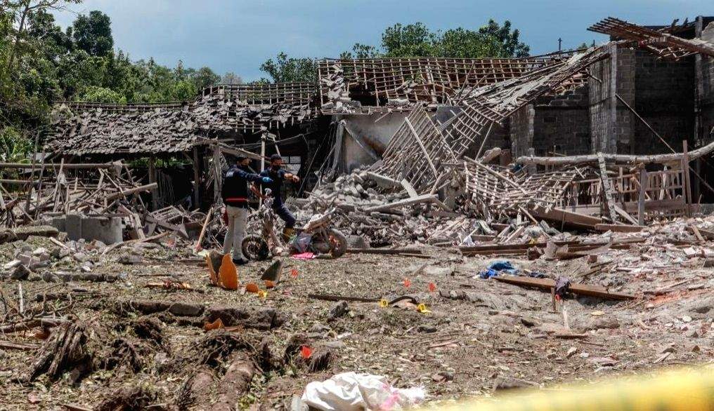 4 killed, 13 hurt in suspected firecracker blast in Indonesia - Vimarsana News