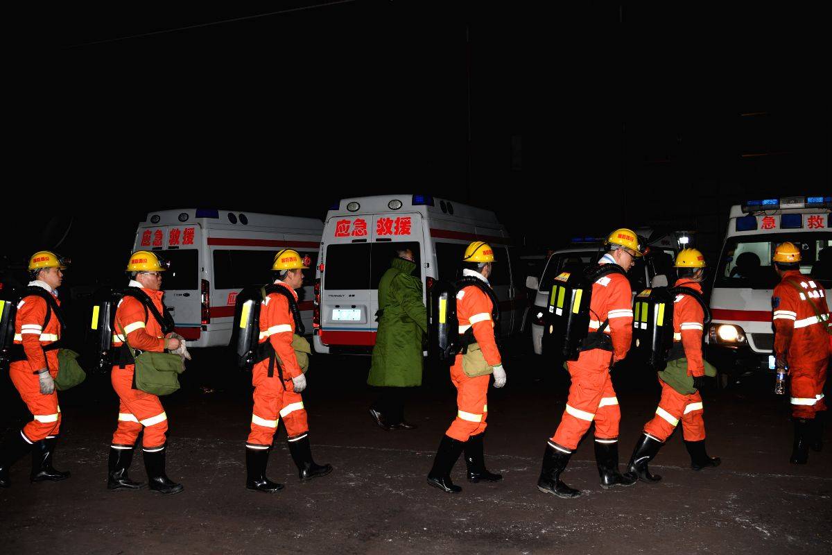 Over 20 people trapped in China coal mine flooding - Vimarsana News