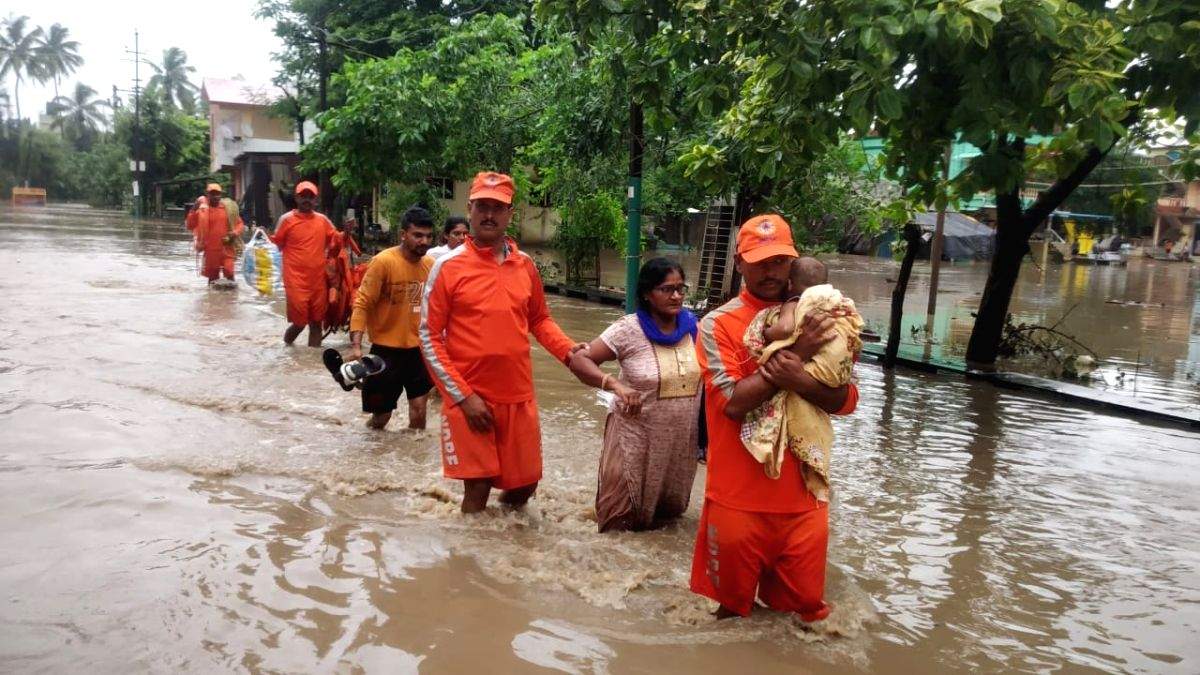 811 people rescued in single-day in flood-hit Gujarat's Navsari - Vimarsana News
