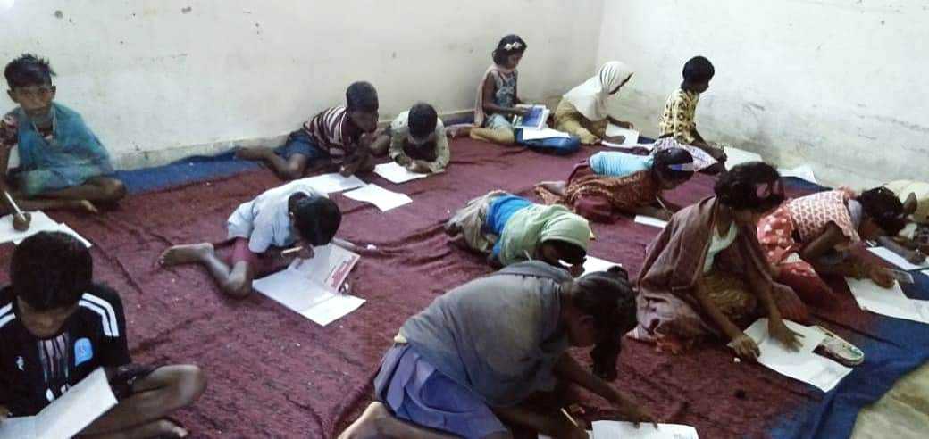 Former IPS officer's night schools are a boon for village kids in Jharkhand - Vimarsana News