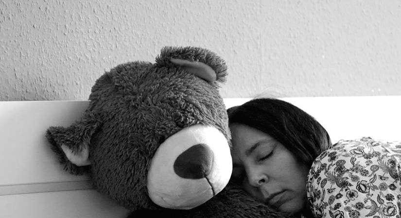 Sleeping with even low light is harmful for health: Study - Vimarsana News