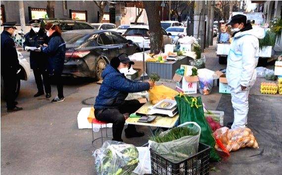 Free groceries delivered to residents of China's Xi'an amid lockdown - Vimarsana News