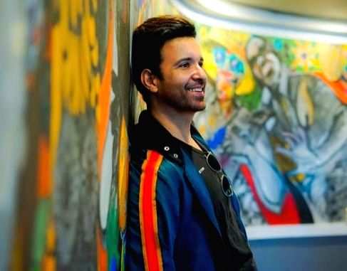 Aamir Ali wraps up webseries 'The Good Wife' - Vimarsana News