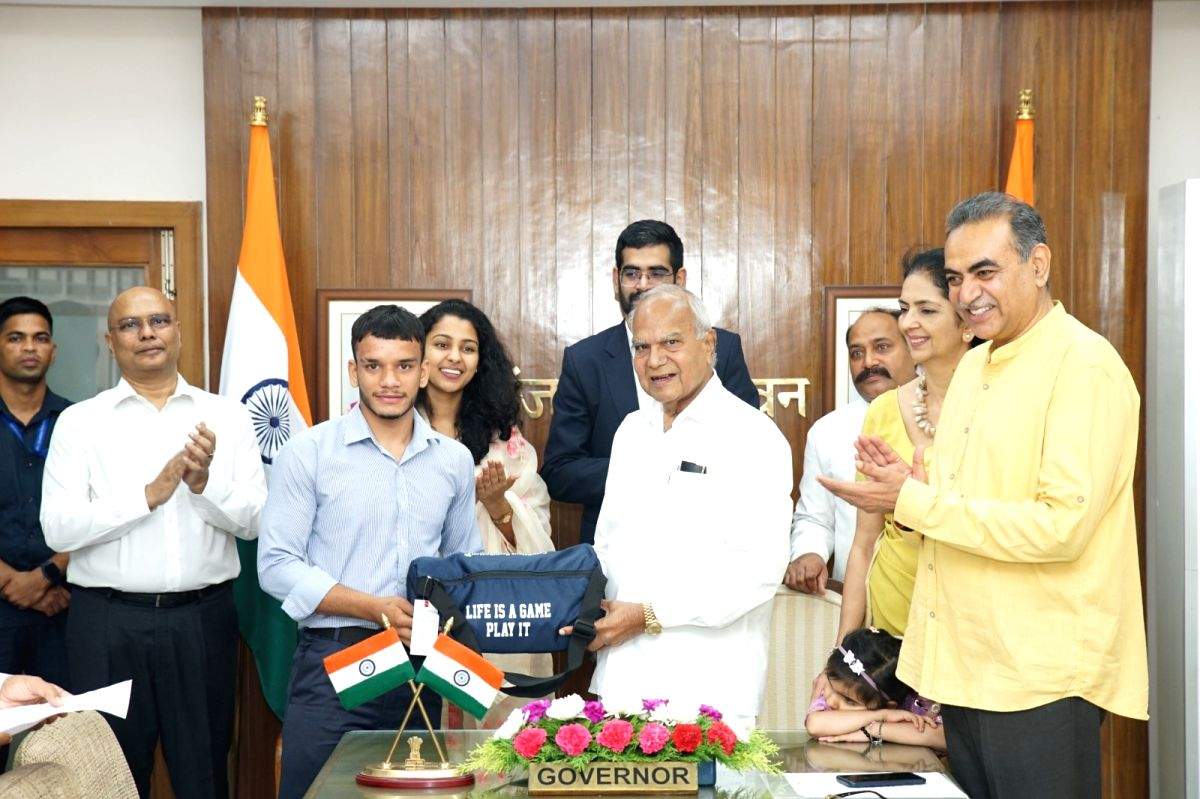 Chandigarh Administrator launches sports kits distribution programme for school players - Vimarsana News