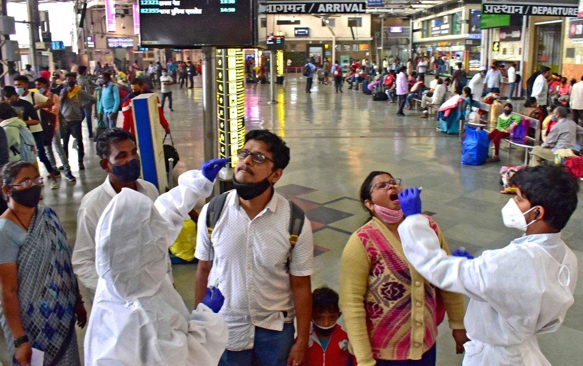 Maha: Lull in Covid, Omicron cases, deaths again increase - Vimarsana News