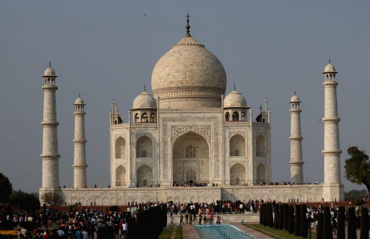 Smart city Agra dwarfed by encroachments - Vimarsana News