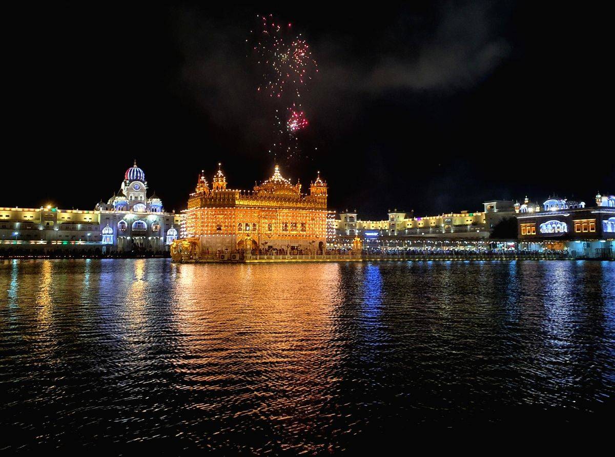 'Aiwe Duniya Deve Duhai...': What really is Punjabiyat? - Vimarsana News