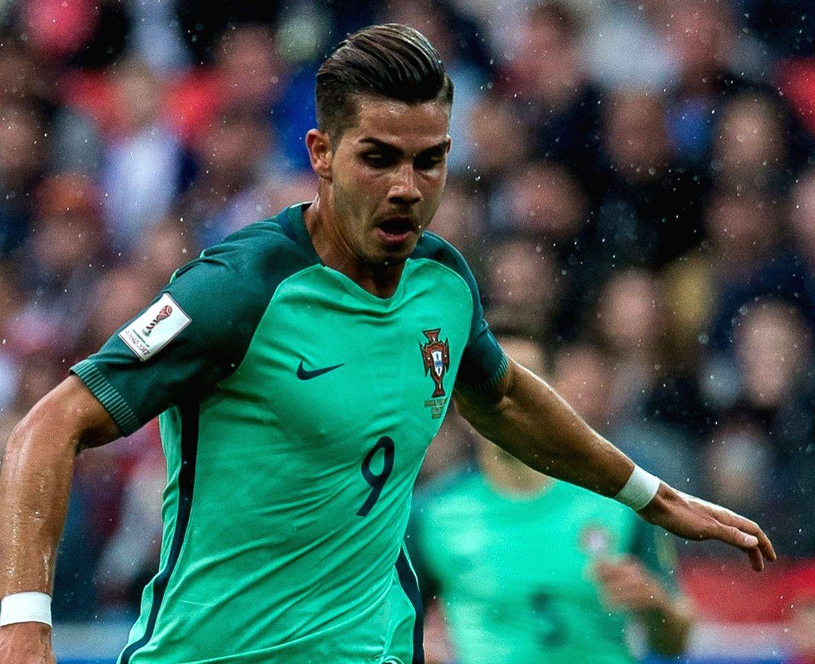 Another injury setback for Real Sociedad striker Andre Silva - Vimarsana News