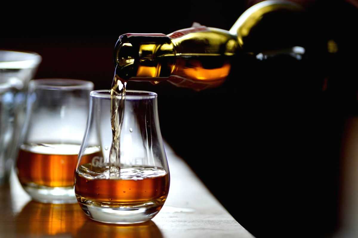 Another reason to cut back on booze: Heavy drinkers risk muscles loss - Vimarsana News