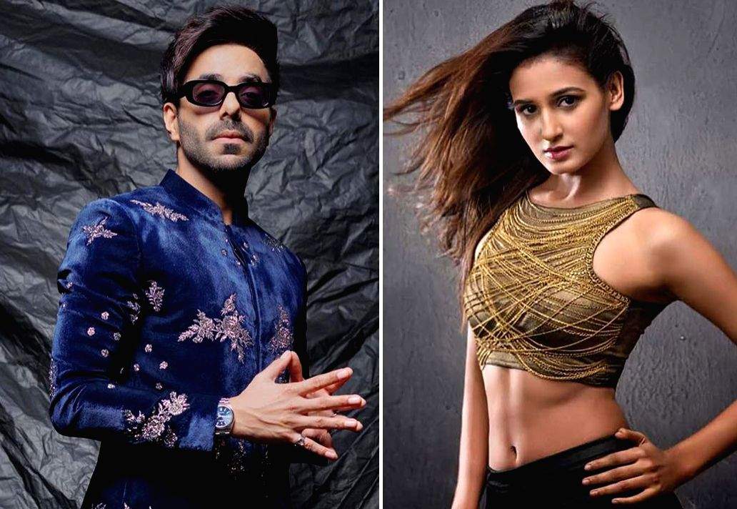 Aparshakti Khurana, Shakti Mohan come together in 'By Invite Only' - Vimarsana News