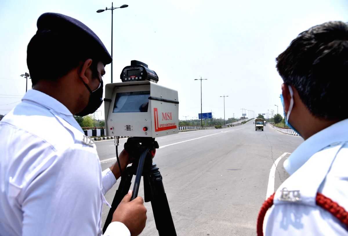 Air pollution: Over 400 challans issued by traffic cops on Diwali - Vimarsana News