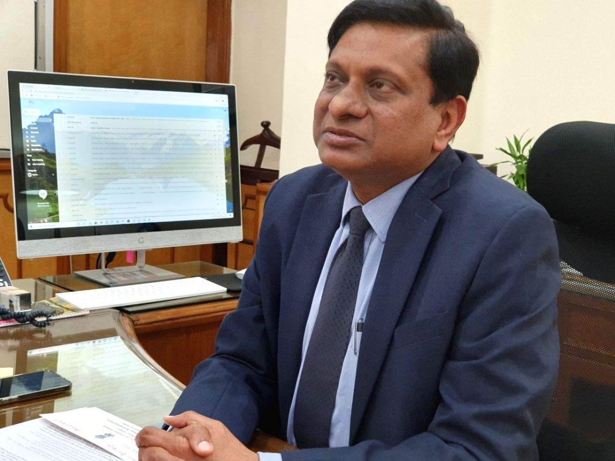 Govt covsidering objections to 12-hr work shift: Labour Secy(IANS Exclusive) - Vimarsana News
