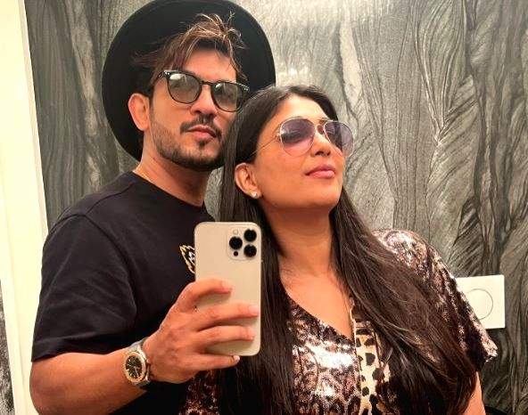 Arjun Bijlani celebrates 20 yrs of togetherness with his wife Neha Swami - Vimarsana News