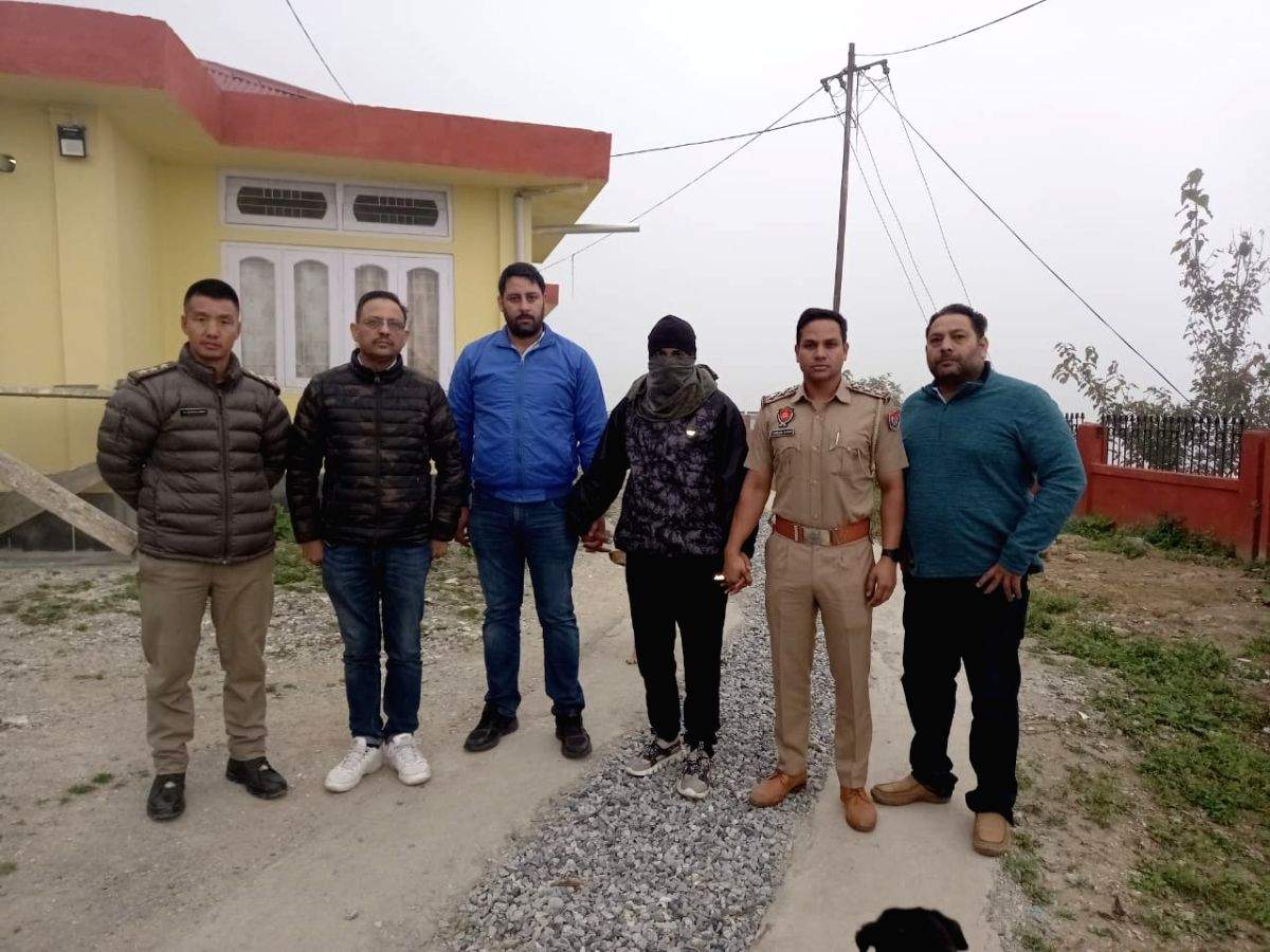 Army man held over 'leaked objectionable videos' of students in Punjab - Vimarsana News