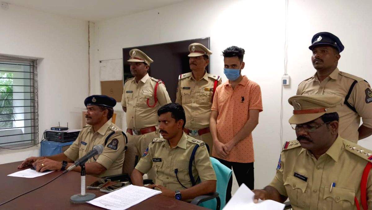 Arrested Pakistani national was staying illegally in Hyderabad for 10 months: Police - Vimarsana News