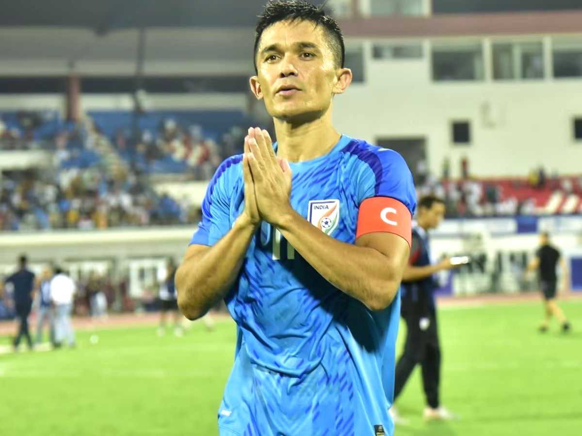 Asian Games: Chhetri scores as India beat Bangladesh 1-0 to keep knockout hopes alive - Vimarsana News