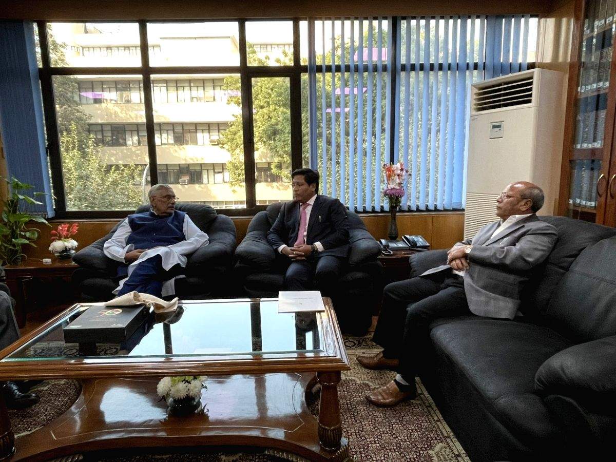 Border firing: Meghalaya CM meets NHRC officials, seeks action - Vimarsana News