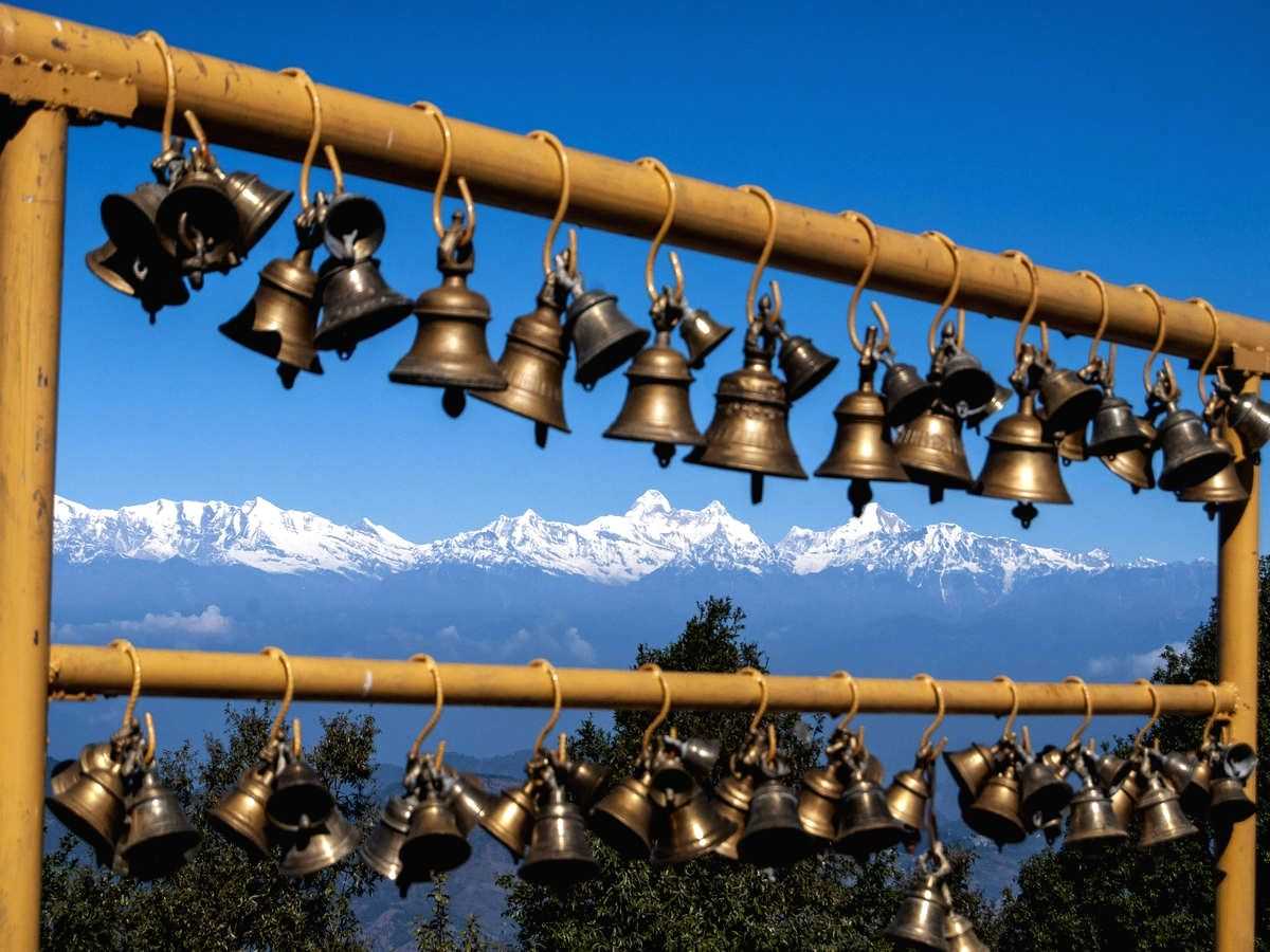At Chamoli temple, priests pray blindfolded, devout not allowed to see deity - Vimarsana News