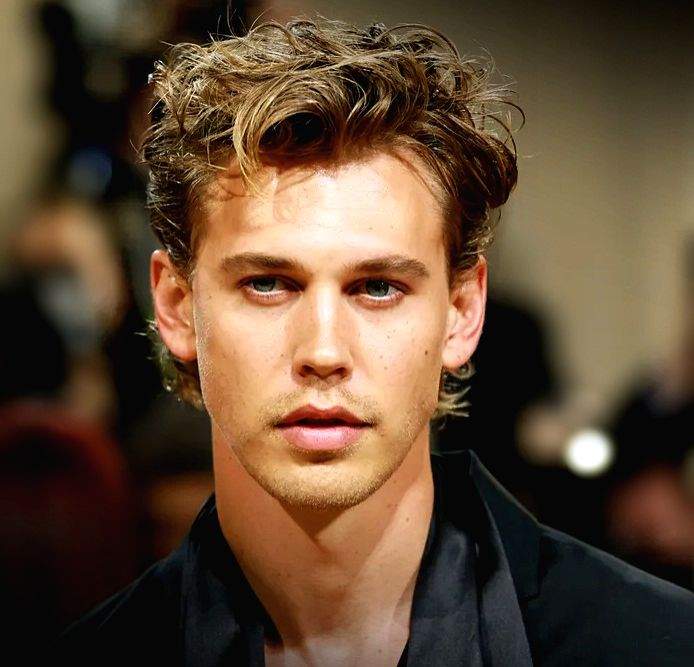 Austin Butler is WWII Bomber in Steven Spielberg's 'Masters of the Air' teaser - Vimarsana News