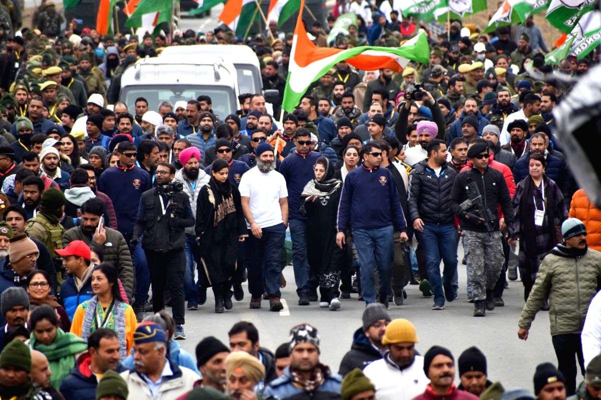 Mehbooba Mufti joins Bharat Jodo Yatra in Kashmir - Vimarsana News