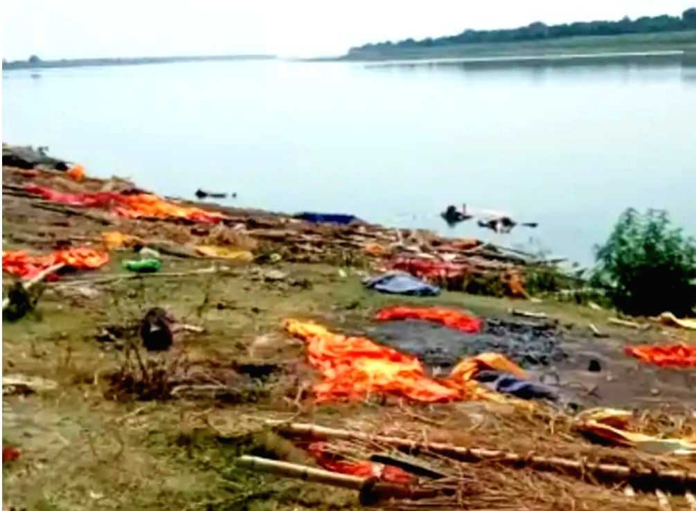 Probe ordered into riverside burial in Unnao - Vimarsana News