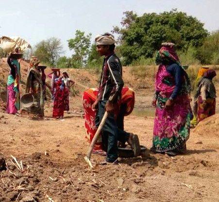 In MP's parched Bundelkhand, village ponds returning to life in Chhatarpur dist - Vimarsana News