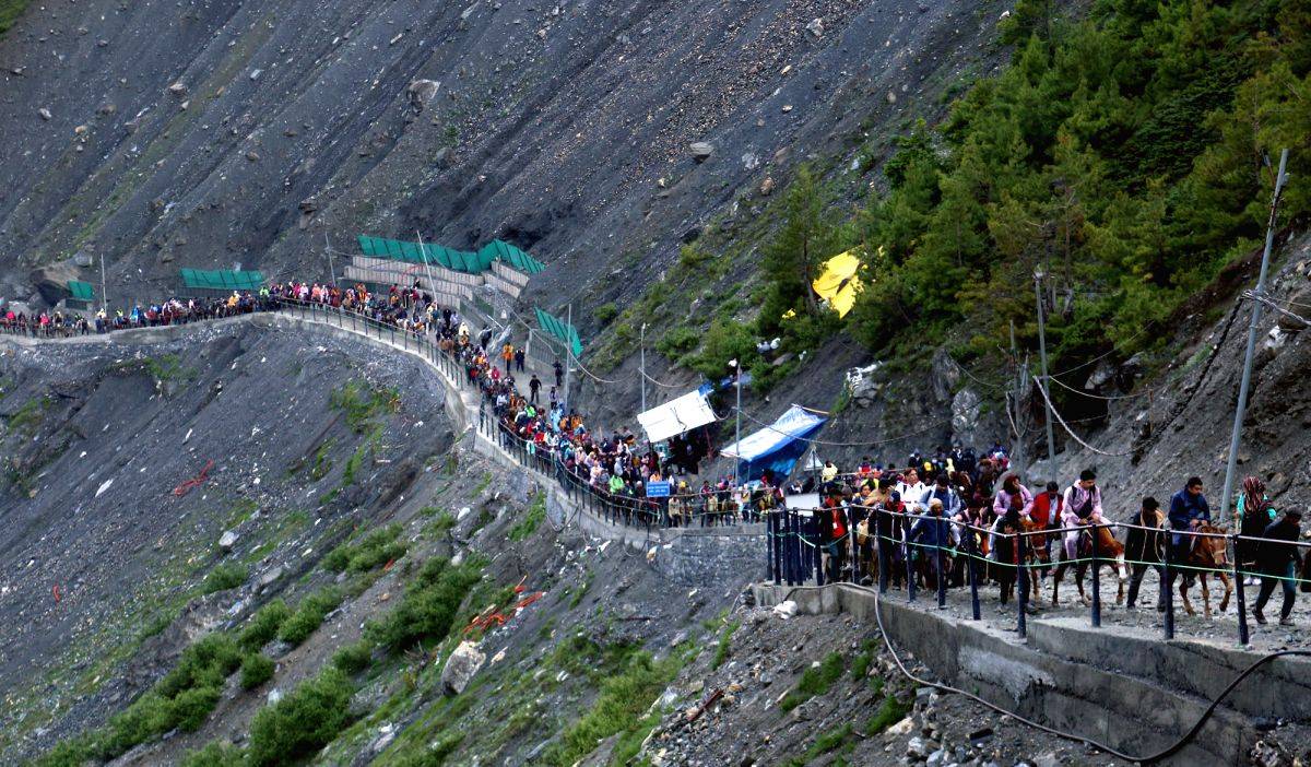 20,800 perform Amarnath Yatra on day 16 - Vimarsana News
