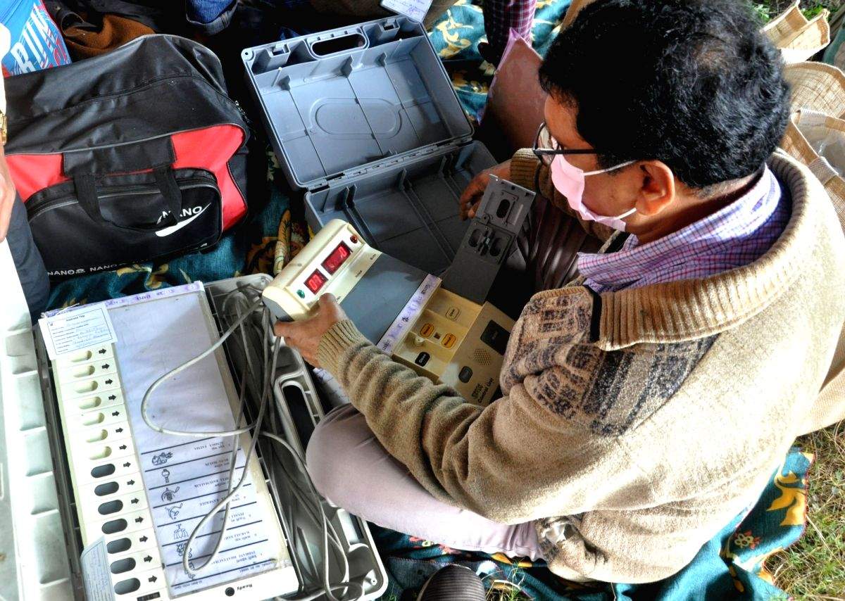 Bengaluru voter list data controversy fuels political slugfest in poll-bound Karnataka - Vimarsana News