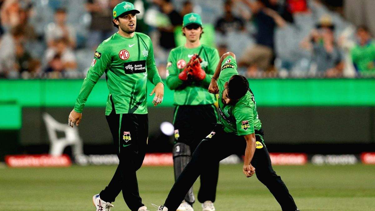 BBL: Hussey annoyed with the way things were handled post COVID-19 outbreak in Stars' side - Vimarsana News