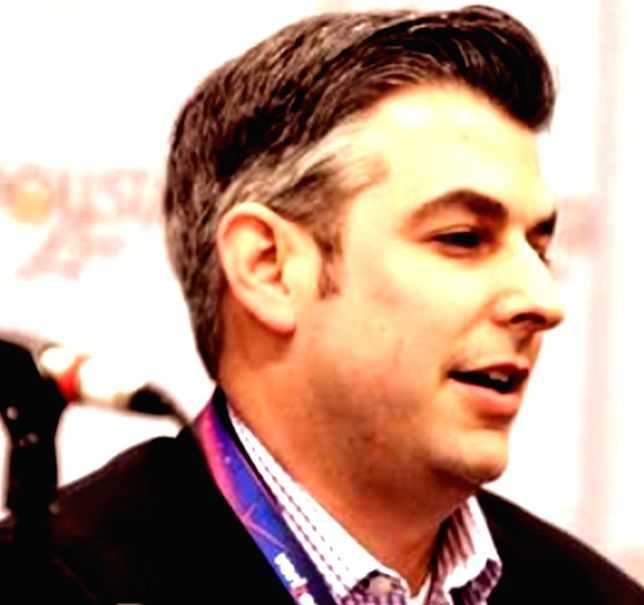 'Schitt's Creek' executive producer Ben Feigin dies at 47 - Vimarsana News