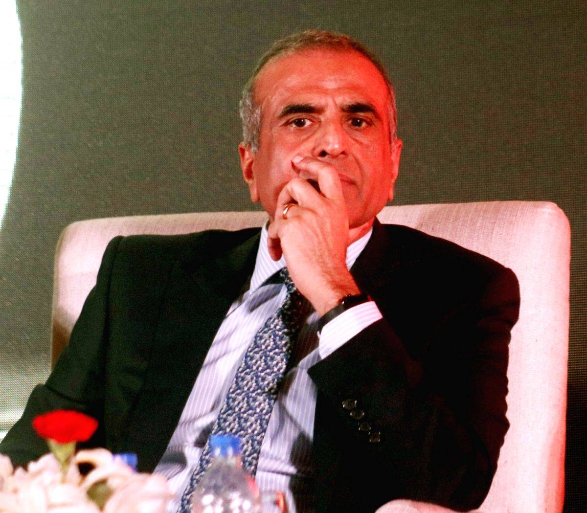 Waiting for India's policy to offer OneWeb's satellite broadband services in country: Sunil Bharti Mittal - Vimarsana News