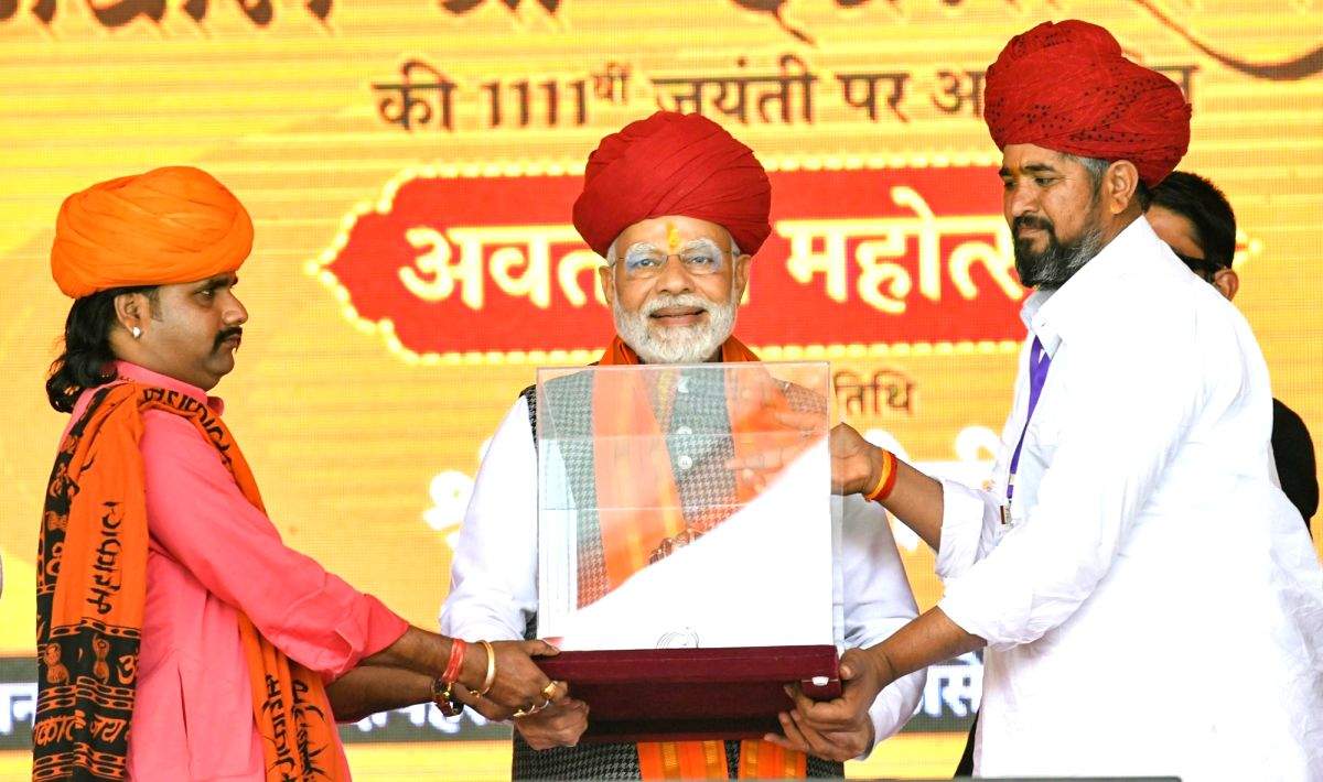 Modi strikes chord with Gurjjars at 1111th 'Avataran Mahotsav' in poll-bound Raj (Ld) - Vimarsana News