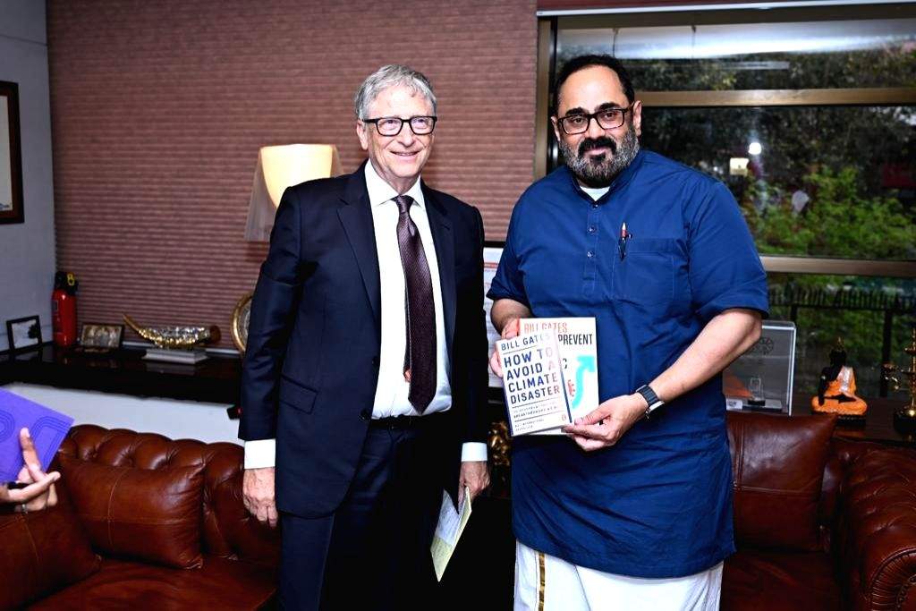 Bill Gates meets Rajeev Chandrasekhar, discusses India Stack, AI innovations - Vimarsana News