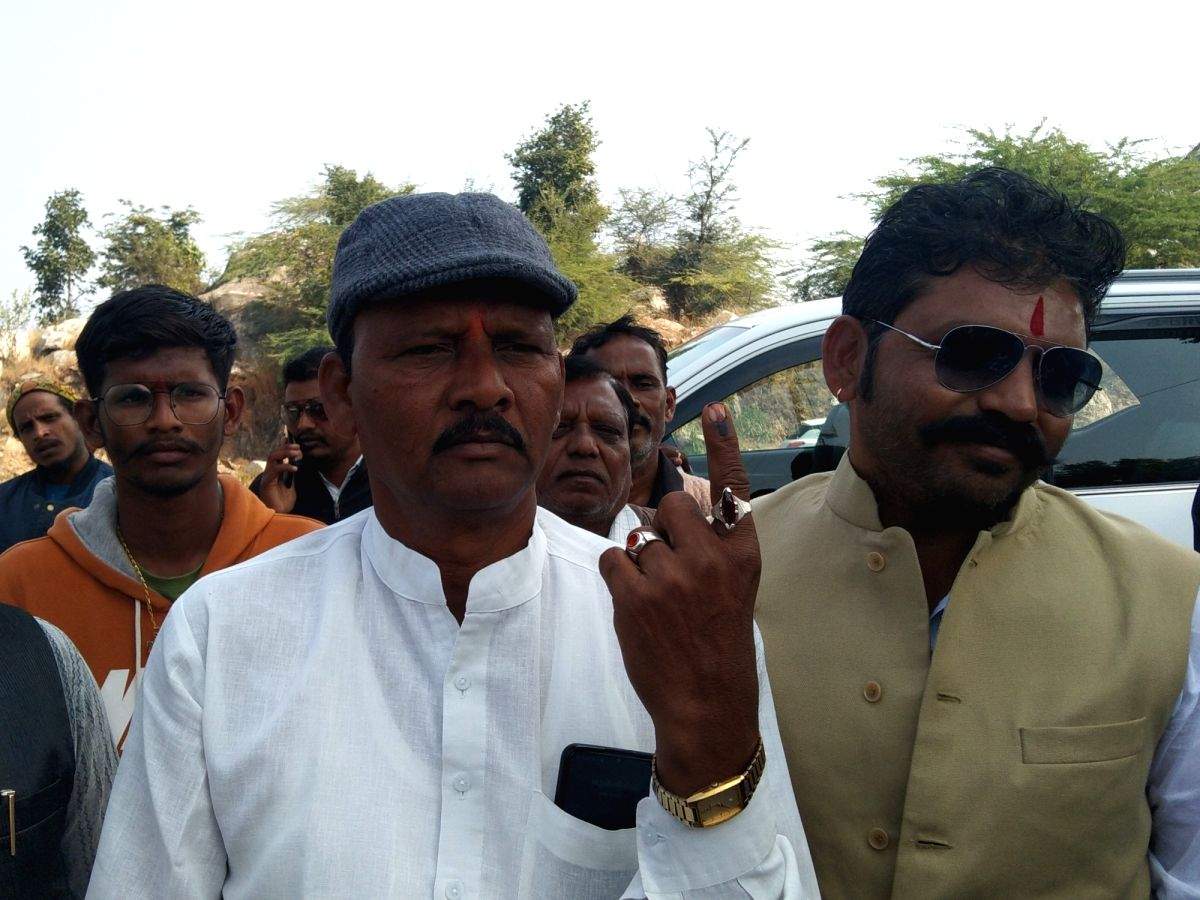 Gujarat BJP leader booked in extortion case - Vimarsana News