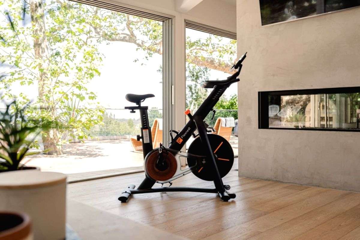 Bluetooth-enabled smart bike available at Rs 29,999 - Vimarsana News