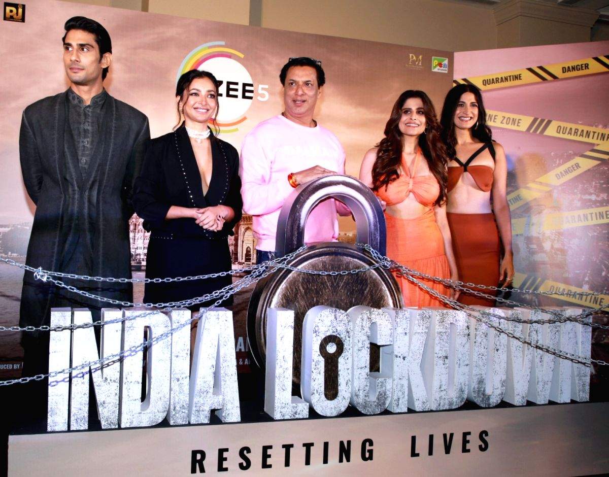 India Lockdown bags ZEE5 award, Madhur Bhandarkar expresses gratitude - Vimarsana News