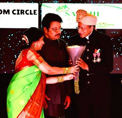 Breast surgeon Dr Raghu Ram receives Telugu Association of London award - Vimarsana News
